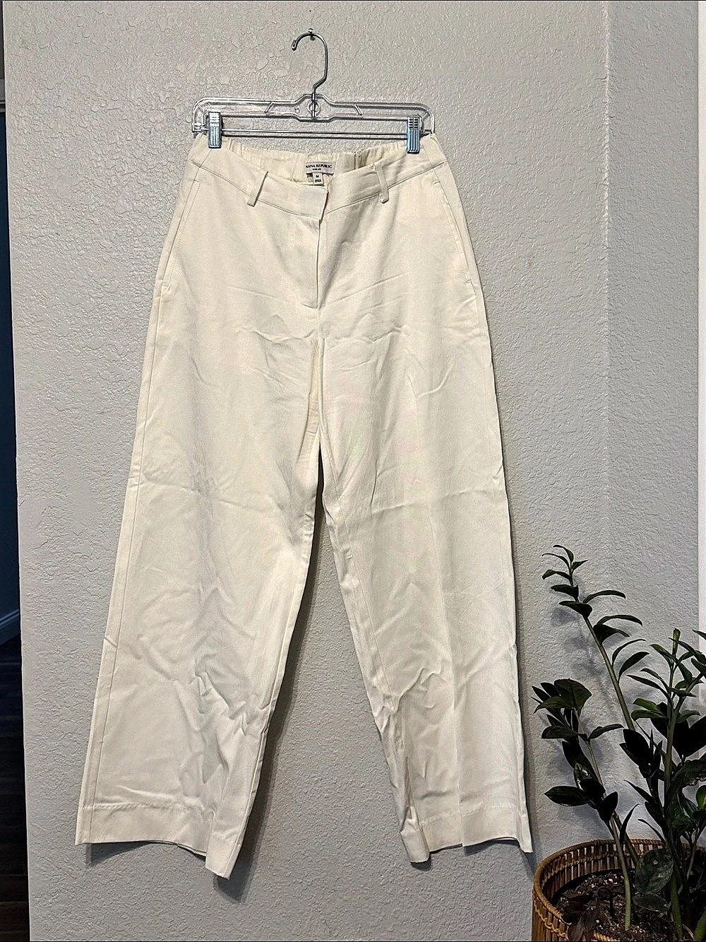 Banana Republic Wide Leg Cotton Lyocell Pants in Cream Medium Like New